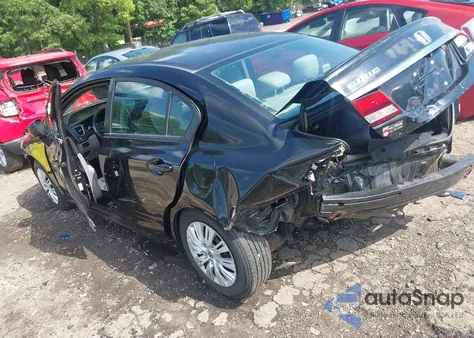 2015 Honda Civic Lx z USA, uszkodzony, nr VIN 2HGFB2F58FH533349